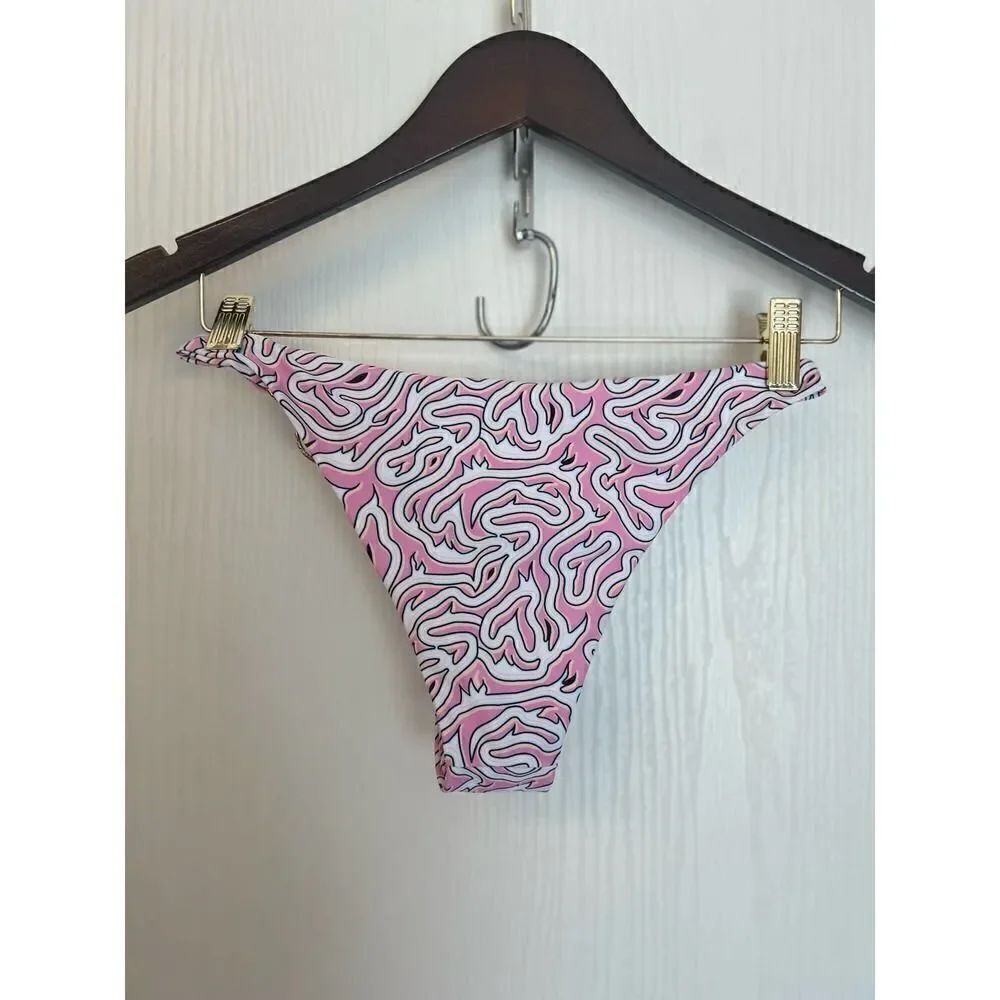 Bikini Bottom  - Picture 2 of 4